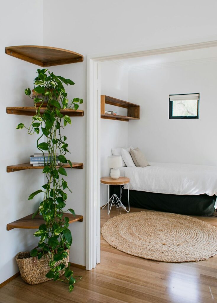 Bedroom Shelf Decor: Inventive Ways to Change Your Area